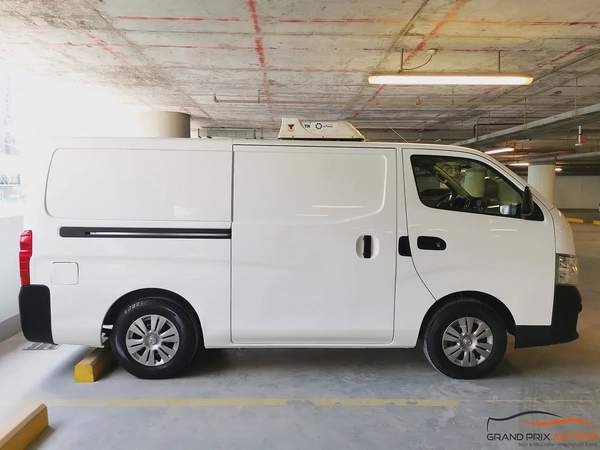 Nissan Urvan NV350 3Seater V4 2.5 Chiller Van 2022 Model GCC Specs In Perfect Condition