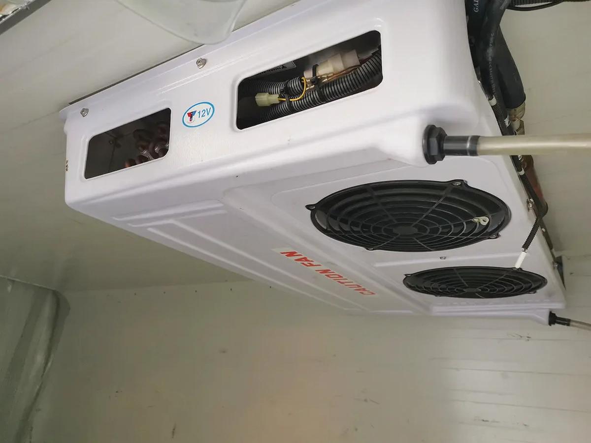 Nissan Urvan NV350 3Seater V4 2.5 Chiller Van 2022 Model GCC Specs In Perfect Condition-15-15