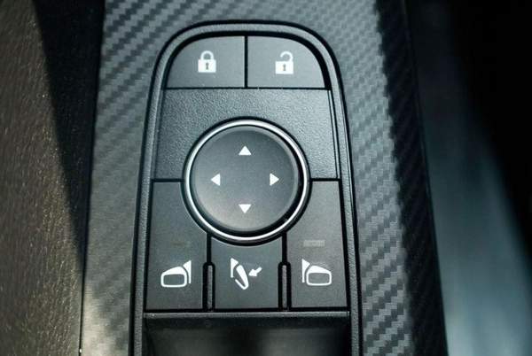 Mitsubishi Outlander OUTLANDER 2.5L 4WD WHITE