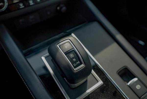 Mitsubishi Outlander OUTLANDER 2.5L 4WD WHITE