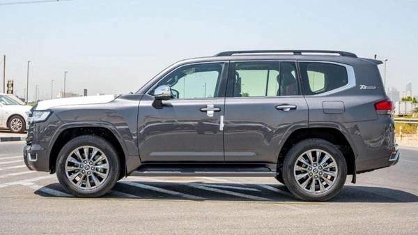 Toyota Land Cruiser Toyota LC300 3.3L VXR diesel 2025 V6