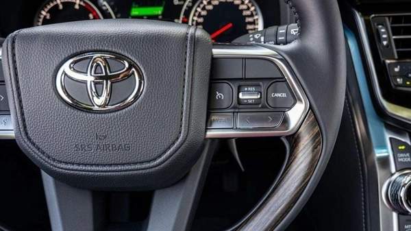 Toyota Land Cruiser Toyota LC300 3.3L VXR diesel 2025 V6