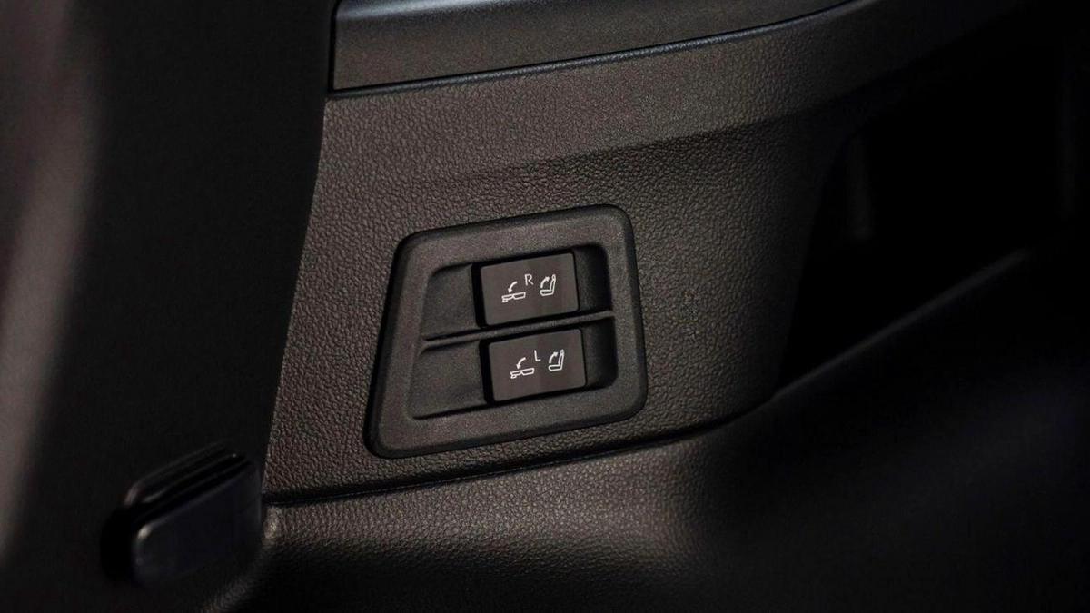 Toyota Land Cruiser VXR 3.5L Toyota land Cruiser VXR PETROL 3.5L-21-21