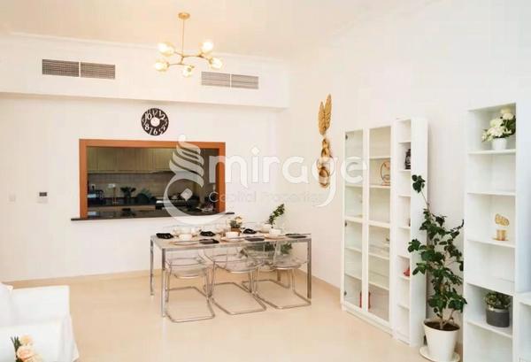 Vacant & Fully Furnished | Excellent Furniture