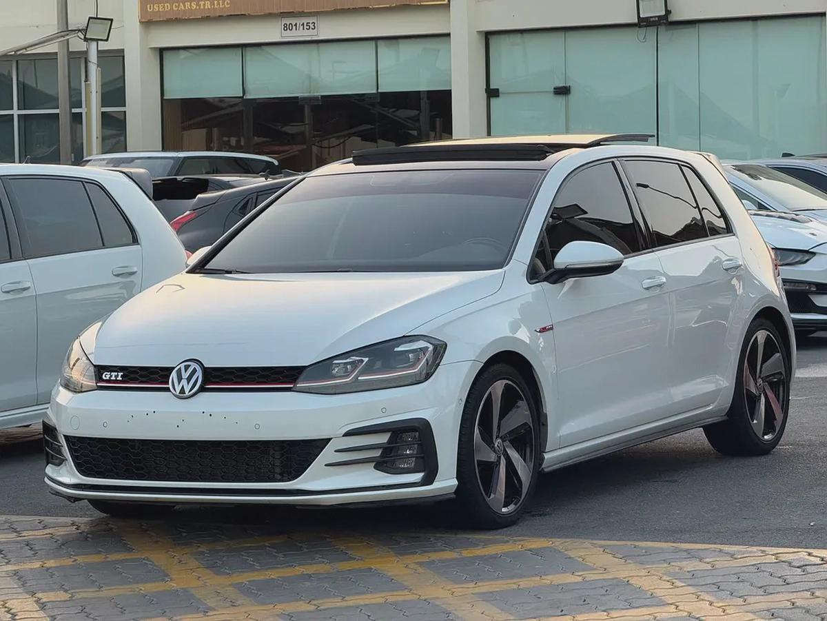 جولف GTI موديل 2018 خليجى بانوراما فل اوبشن صبغ الوكاله بحاله ممتازه-3-3