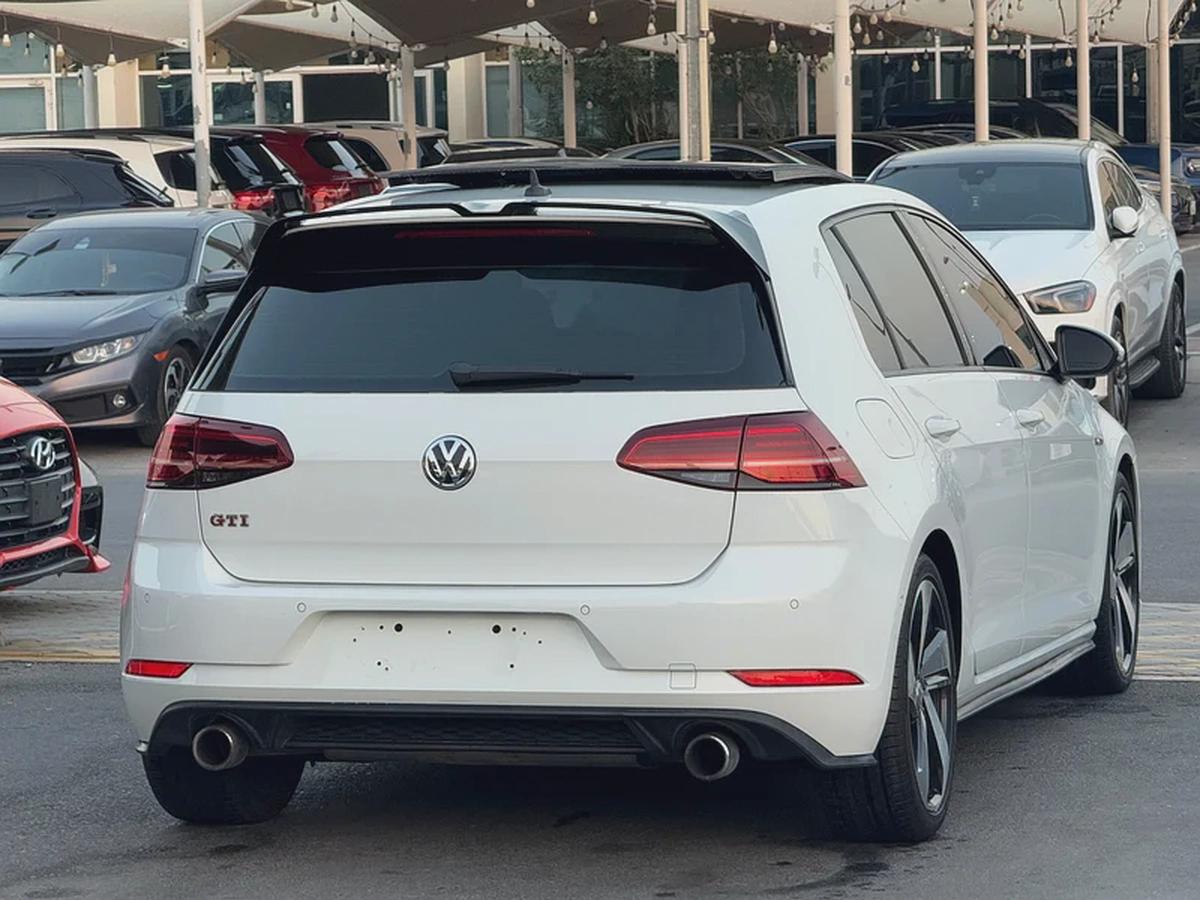 جولف GTI موديل 2018 خليجى بانوراما فل اوبشن صبغ الوكاله بحاله ممتازه-7-7