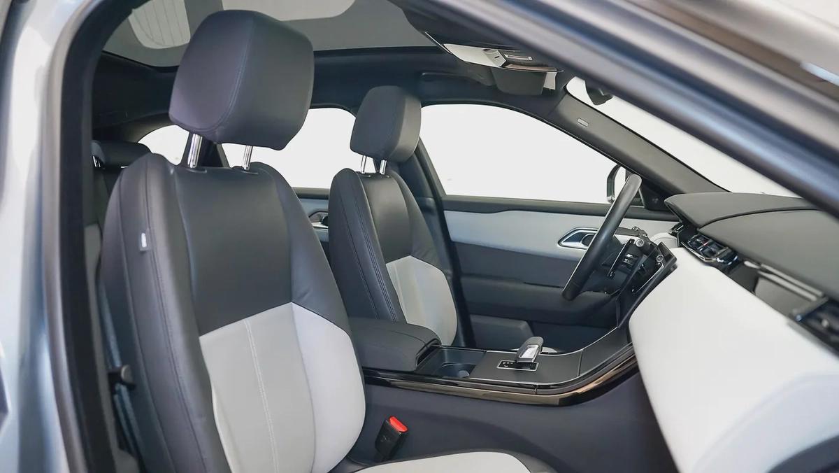 Special Offer | AED 4,002 PM | Warranty until Feb 2029 | Velar P250 SE Dynamic-5-5