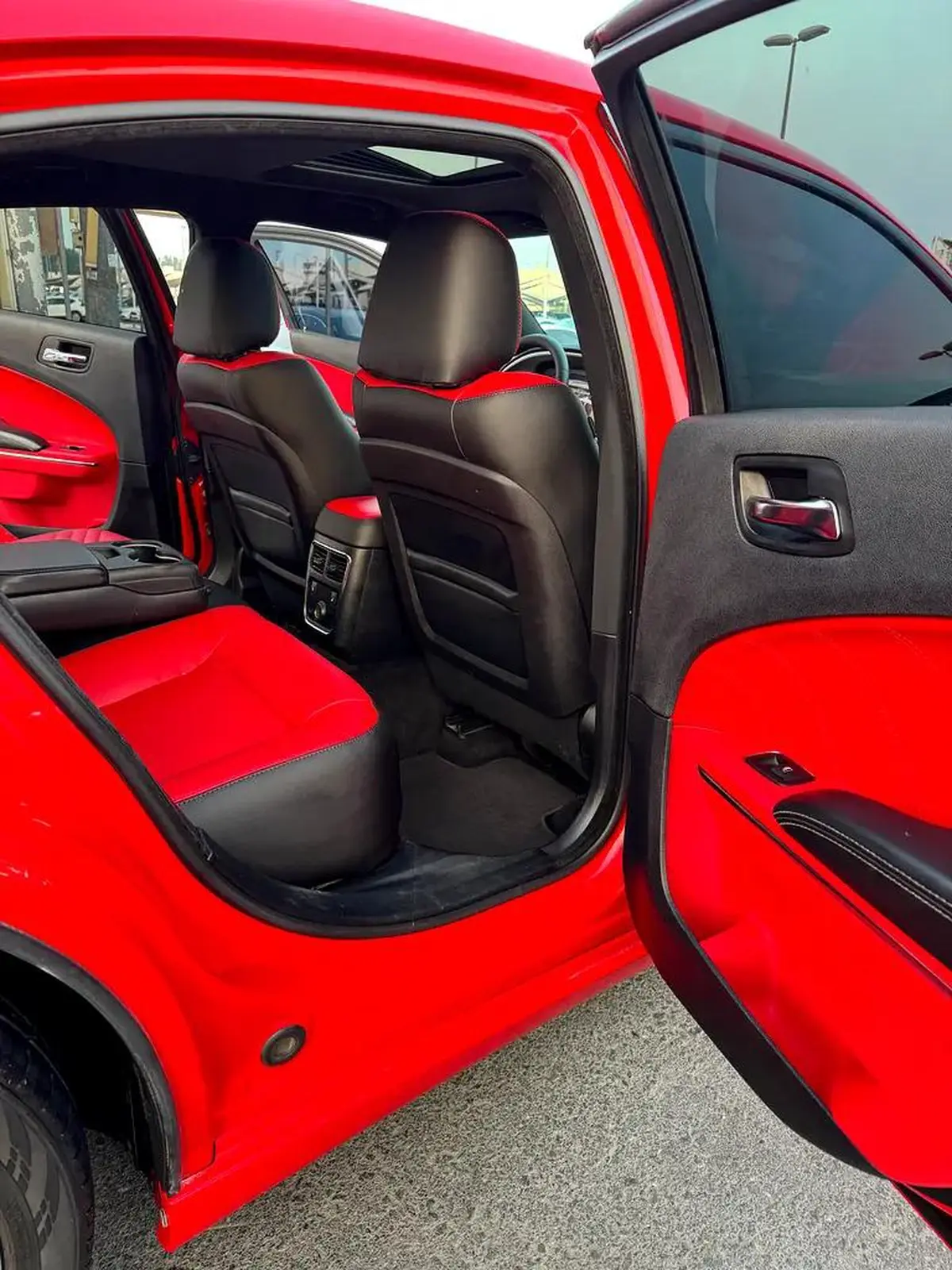 دودچ تشارچر RT V8 5.7L HEMI موديل 2014 خليجى فل اوبشن بحاله ممتازه-6-6