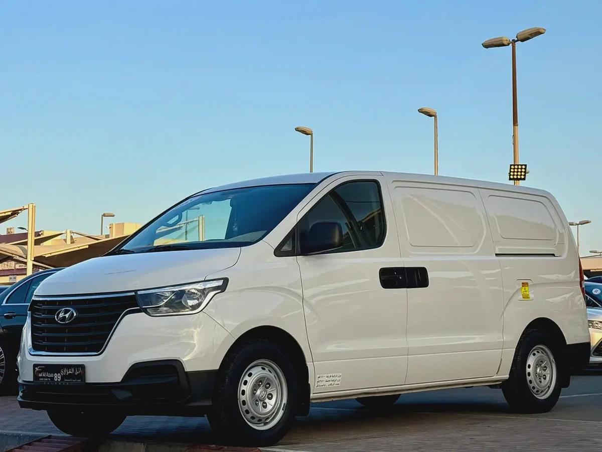 Hyundai H1 - 2021 GCC Specs, Absolutely Accident-Free Original Paint-1-1