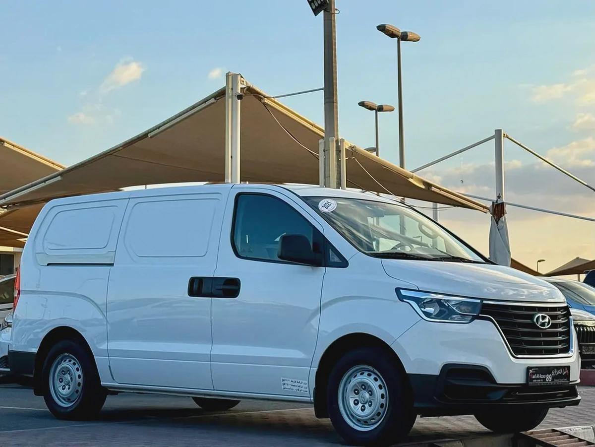 Hyundai H1 - 2021 GCC Specs, Absolutely Accident-Free Original Paint-2-2