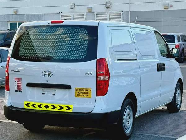 Hyundai H1 - 2021 GCC Specs, Absolutely Accident-Free Original Paint
