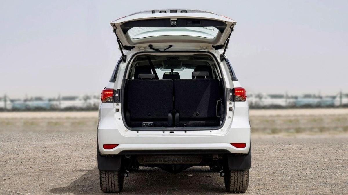 Toyota Fortuner Toyota Fortuner 2.4L Diesel 2024-8-8