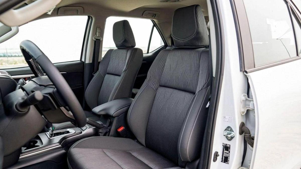 Toyota Fortuner Toyota Fortuner 2.4L Diesel 2024-10-10