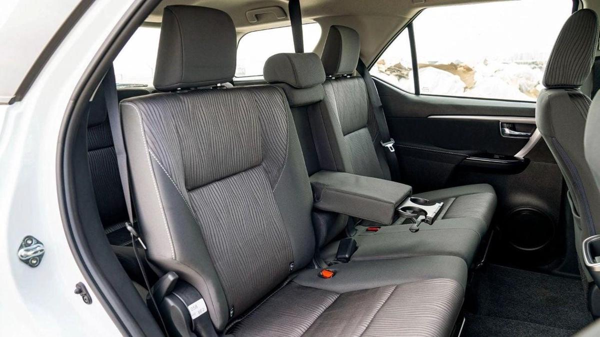 Toyota Fortuner Toyota Fortuner 2.4L Diesel 2024-16-16