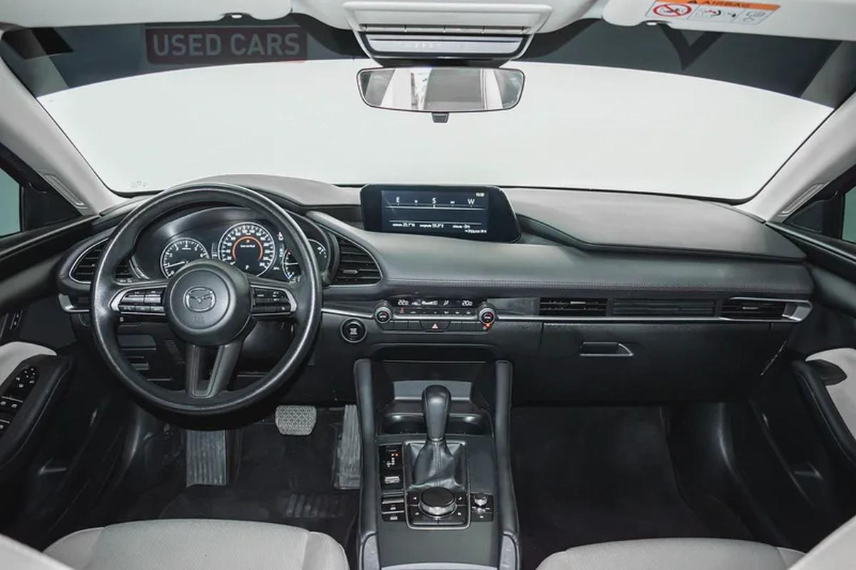 DEALER WARRANTY | 2.0 L | GCC | AED 1000 PM |-8-8