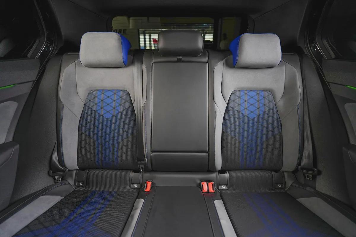 Volkswagen Golf R - Well maintained - Warranty available-18-18