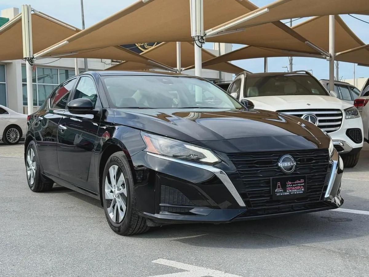 Nissan Altima 2023 | US Specs | 30,529 KM | Black on Black-1-1