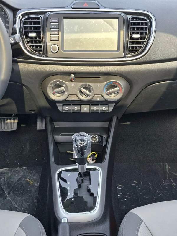 Kia Pegas