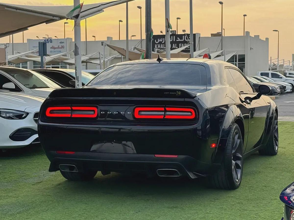 Dodge Challenger Scat Pack 2022 shaker 6.4L-3-3
