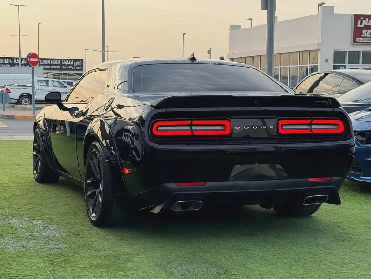 Dodge Challenger Scat Pack 2022 shaker 6.4L-4-4
