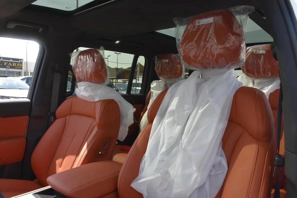 ROX 01 7 SEATS PHEV 2025 | WHITE-2-2