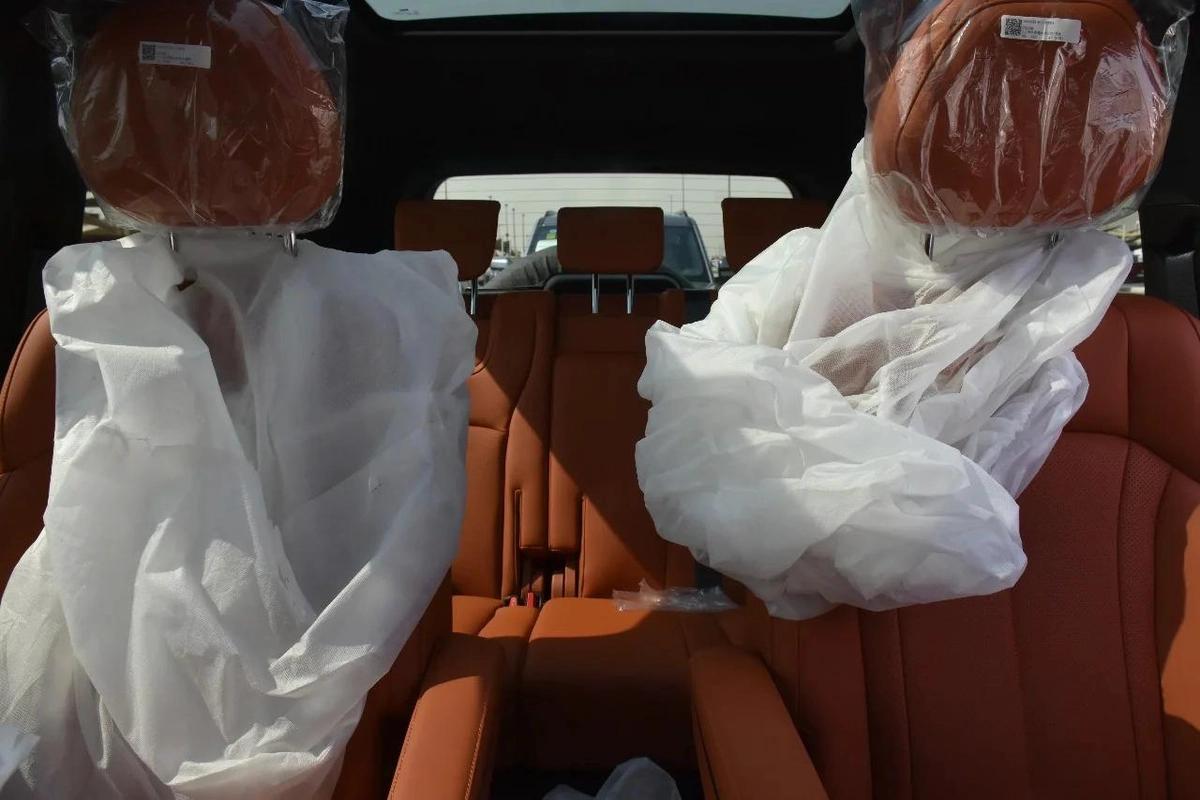 ROX 01 7 SEATS PHEV 2025 | WHITE-15-15
