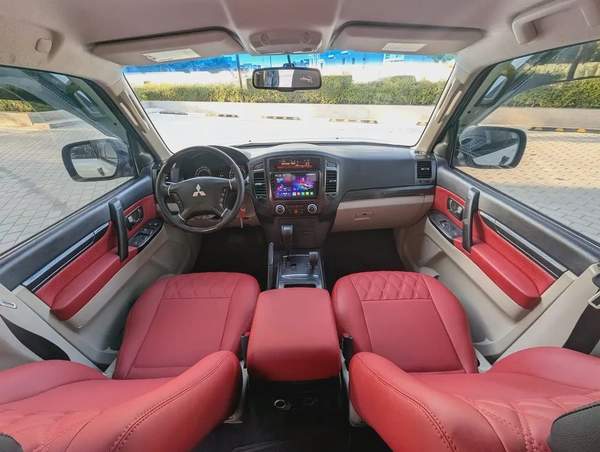 MITSUBISHI PAJERO 2015 GCC GLS MID OPTION IN EXCELLENT CONDITION