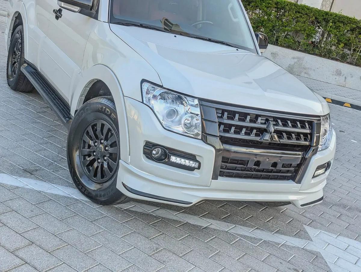 MITSUBISHI PAJERO 2015 GCC GLS MID OPTION IN EXCELLENT CONDITION-19-19