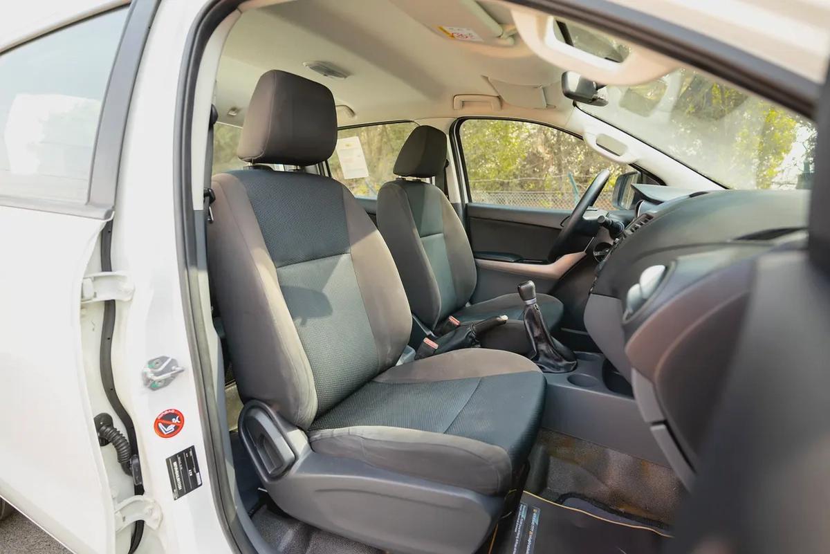Mazda BT-50 | Double Cabin 4X4 | Manual | GCC Specs | Ref#M73264-10-10