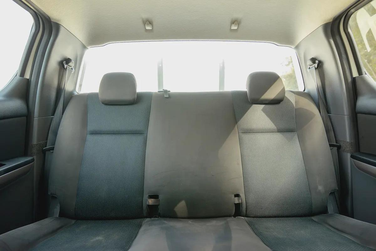Mazda BT-50 | Double Cabin 4X4 | Manual | GCC Specs | Ref#M73264-11-11