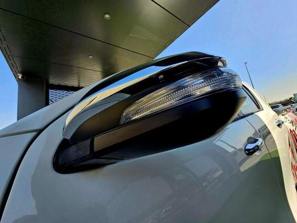 Toyota Hilux SR5/ 4WD PATROL AUTOMTIC/ AUTO WINDOWS/ LOW MILEAGE