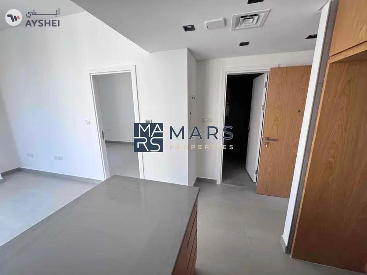 Luxurious brand new 1 BHK with all facilities available in Al mamsha-17-17