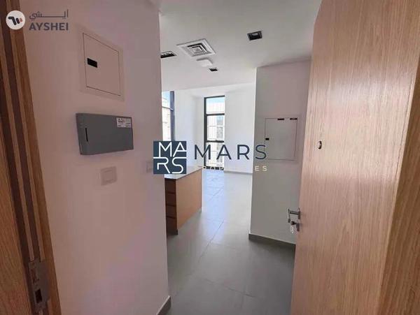 Luxurious brand new 1 BHK with all facilities available in Al mamsha