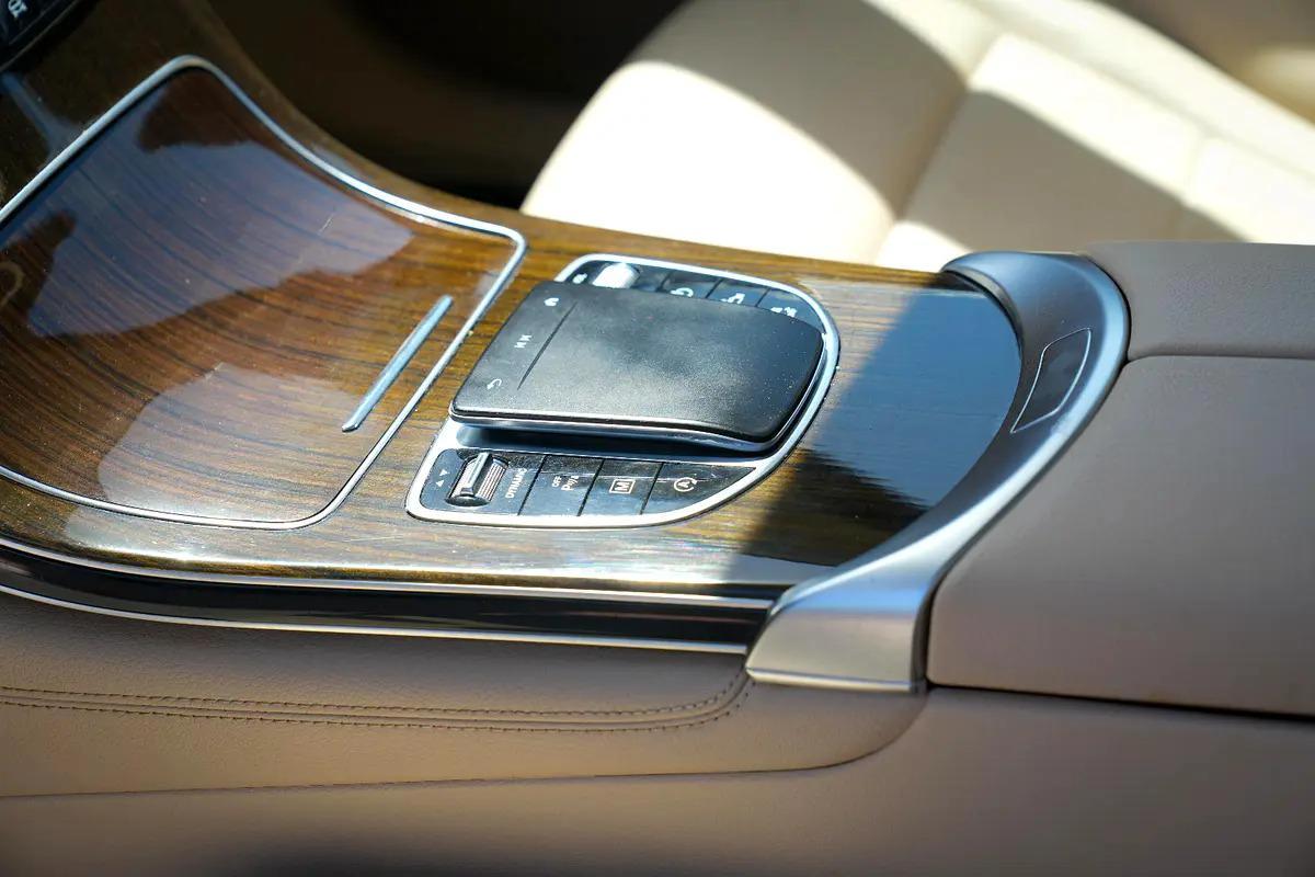 Mercedes-Benz GLC 300 4MATIC 2020 - American Specs-7-7