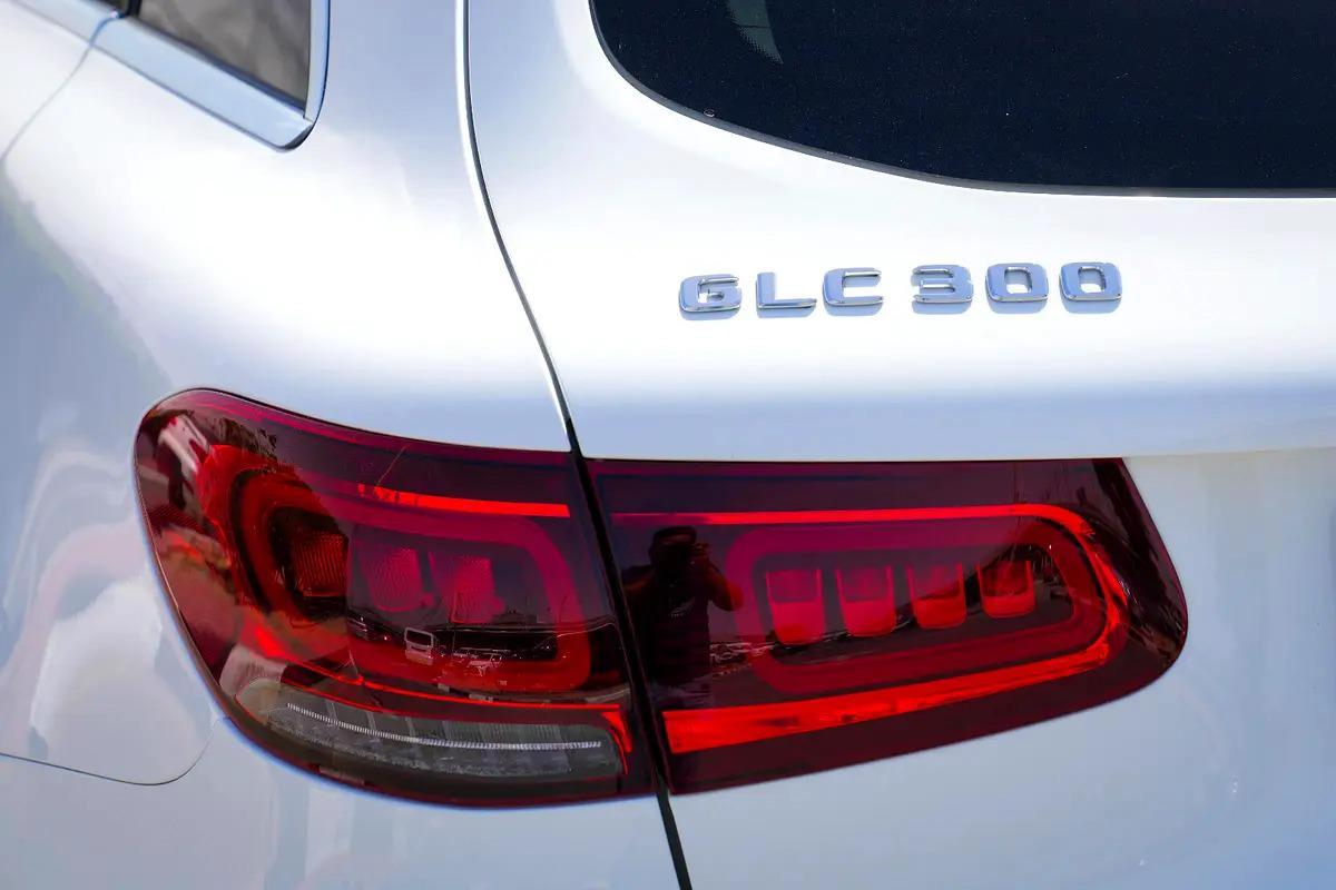Mercedes-Benz GLC 300 4MATIC 2020 - American Specs-14-14