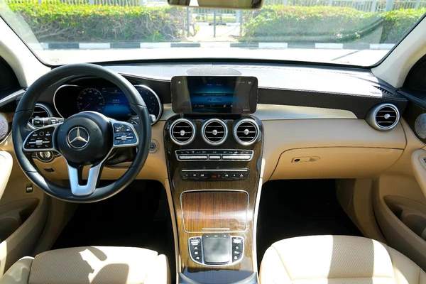 Mercedes-Benz GLC 300 4MATIC 2020 - American Specs