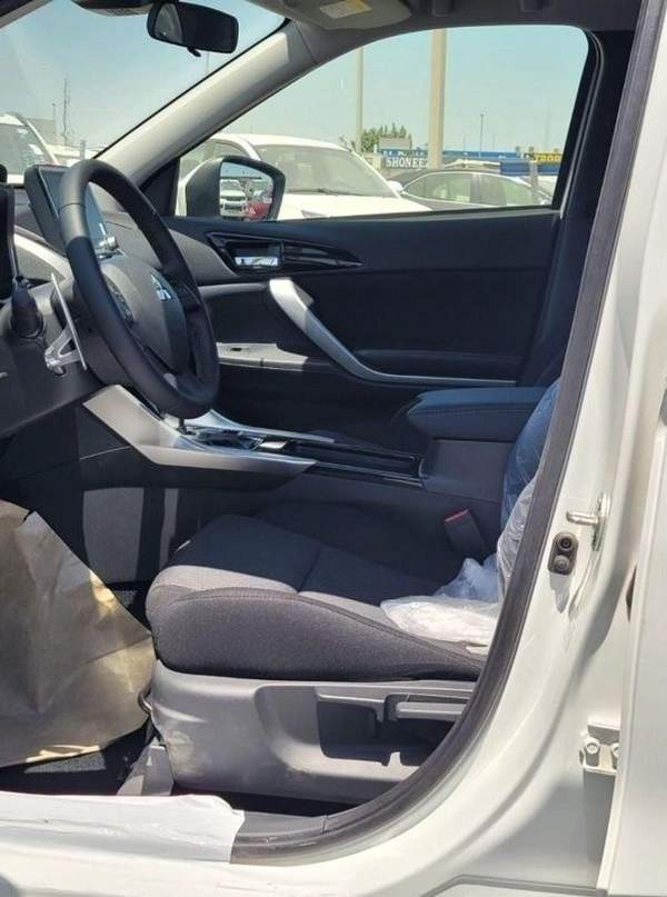 Mitsubishi Eclipse ECLIPSE CROSS 1.5L