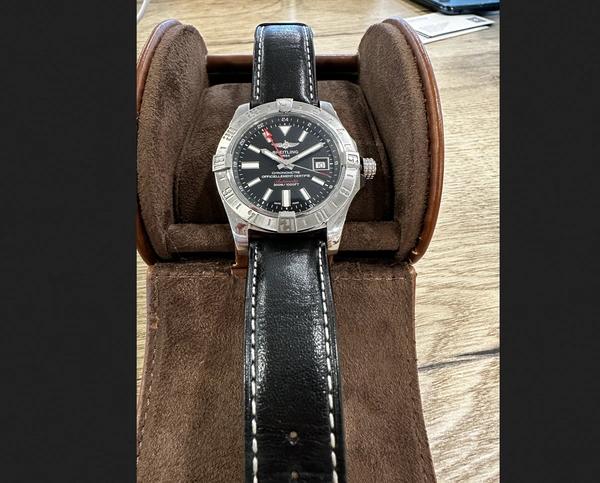 Breitling Avenger II GMT steel automatic men's watch A32390