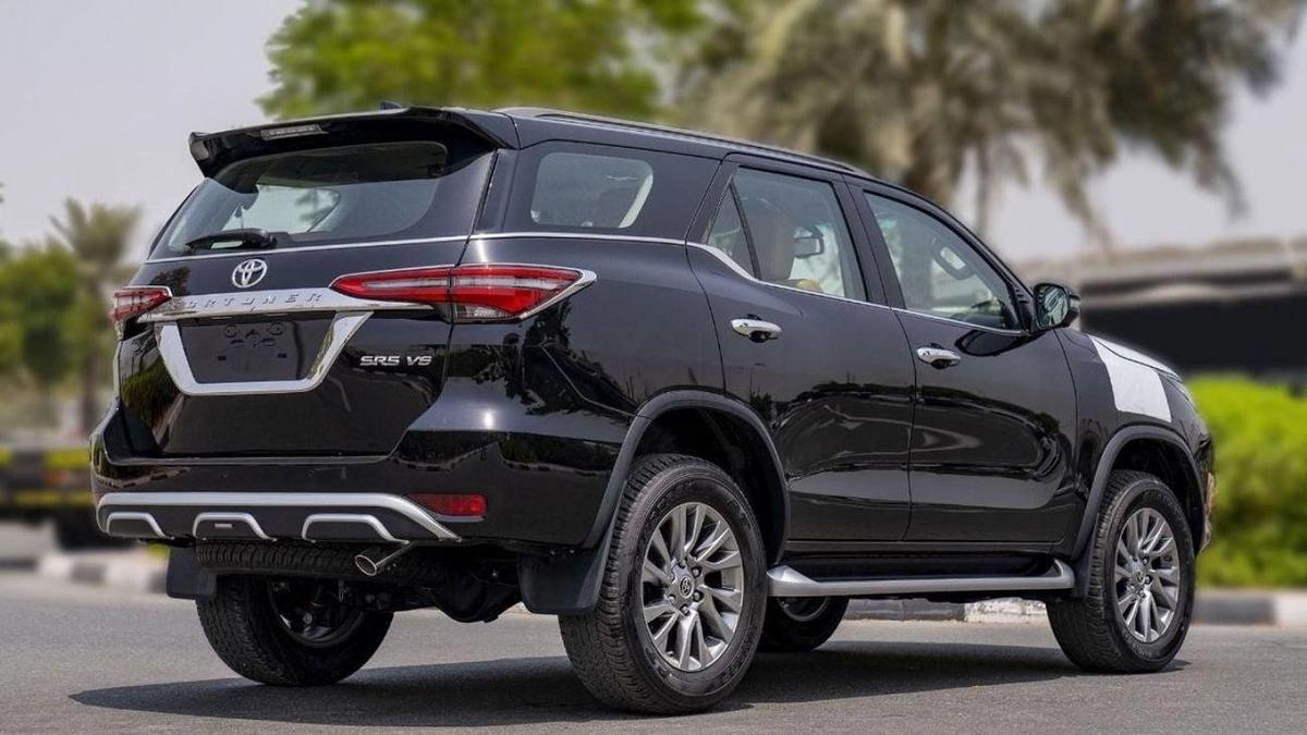 Toyota Fortuner TOYOTA FORTUNER SR5 4.0L PETROL V6 2024-3-3