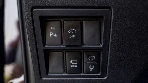 Toyota Fortuner TOYOTA FORTUNER SR5 4.0L PETROL V6 2024