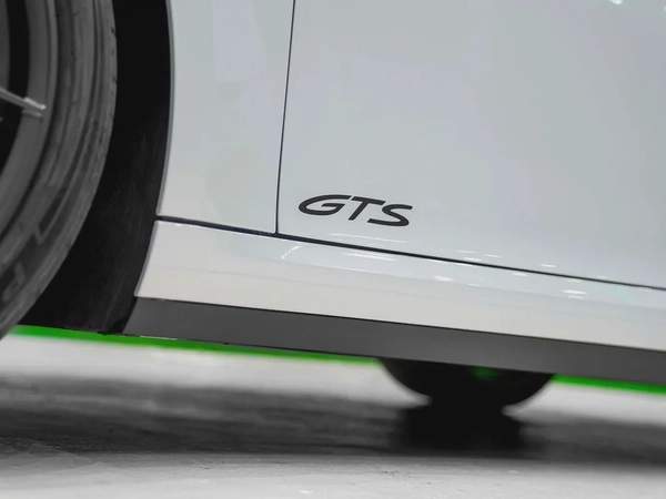 GTS BRAND NEW, WARRANTY, BOSE, SPORTS EXHAUST, REAR AXLE, PASM, SPORT DESIGN, CHRONO, CLUB LEATHER