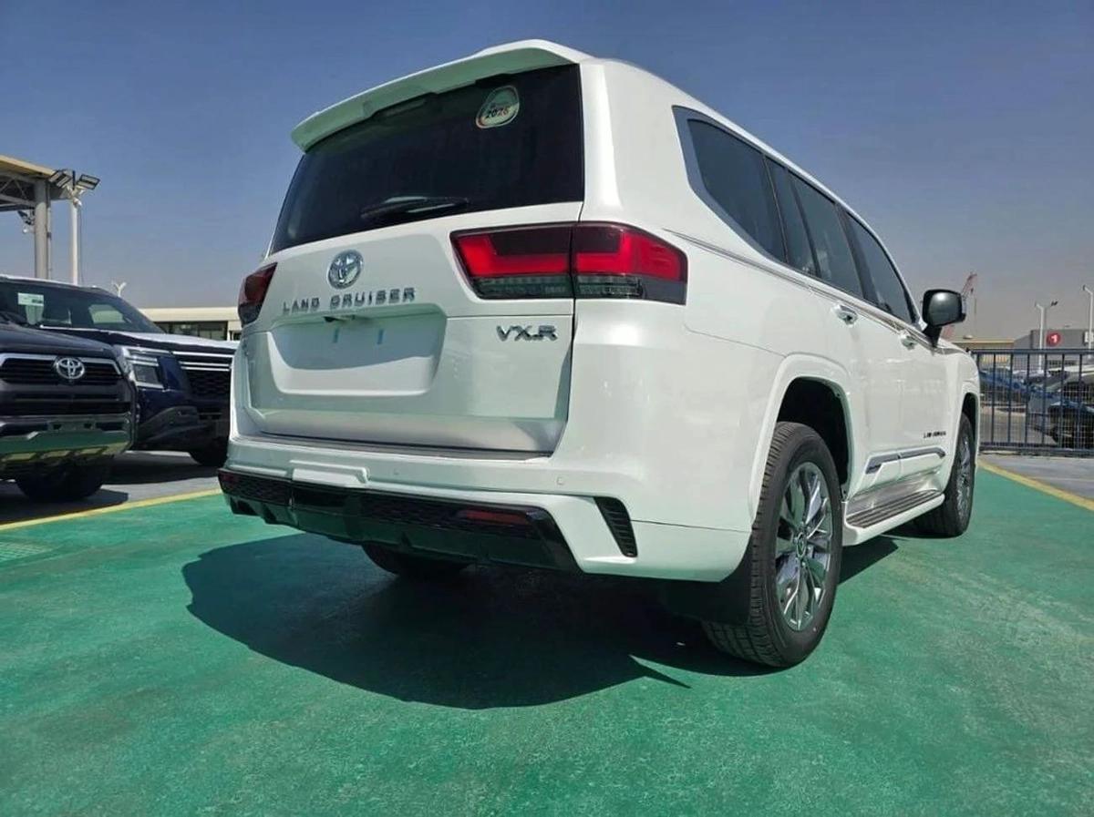 Toyota Land Cruiser 2026 Toyota Land Cruiser LC300 VXR 3.5L – White-1-1