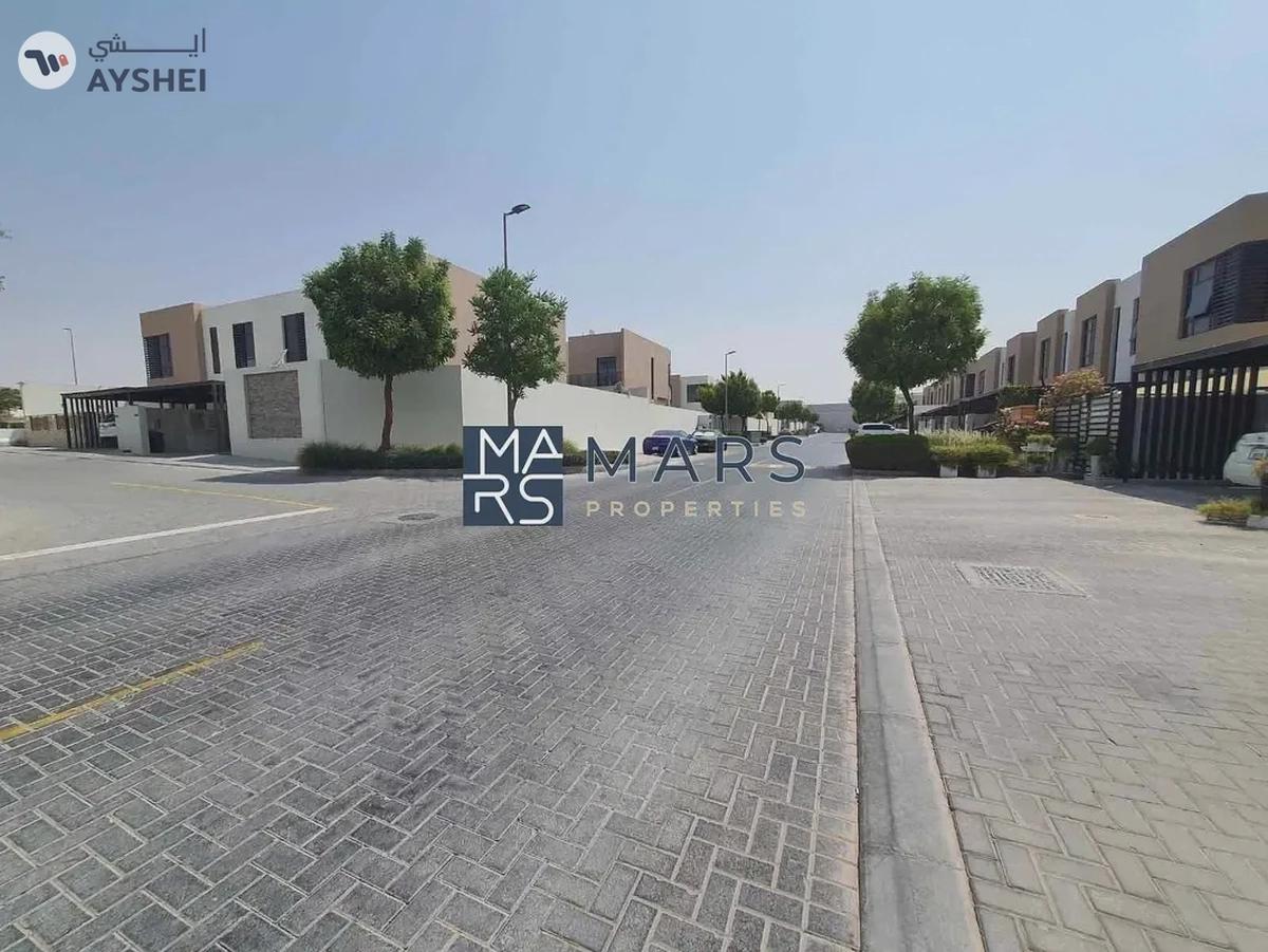 Luxury Townhouse / With Big Garden-0-landscape