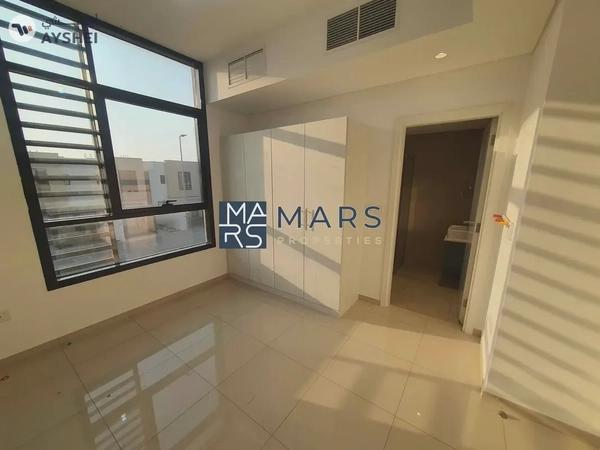 Luxury Townhouse / With Big Garden