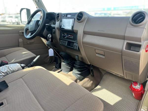 Toyota Land Cruiser Pick Up Std 4.0L Single Cab Utility 4WD
