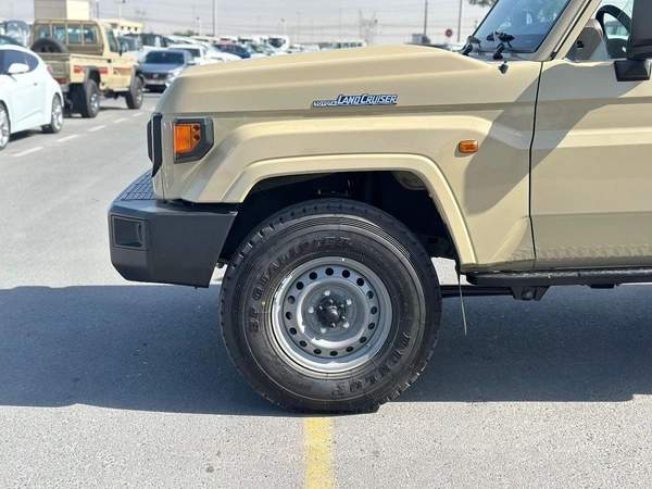Toyota Land Cruiser Pick Up Std 4.0L Single Cab Utility 4WD