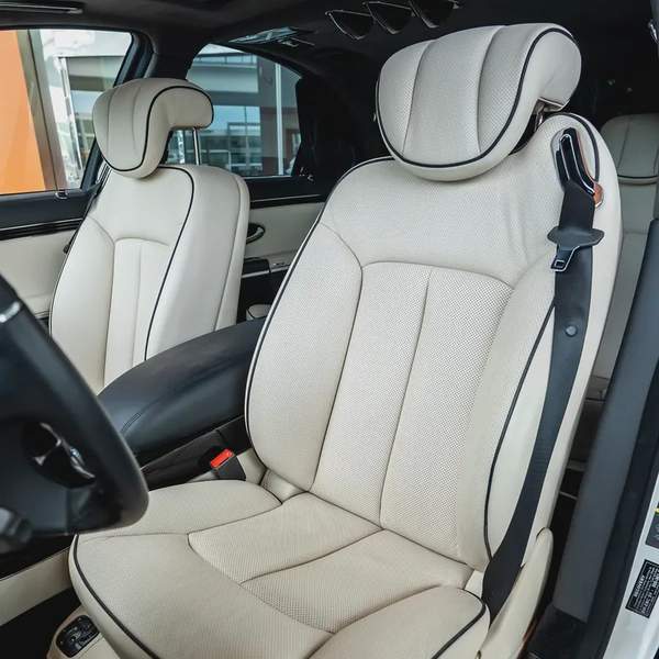 Maybach 57 S - 2009 - GCC Specs - 11,000KM-IMMCULATE CONDITION