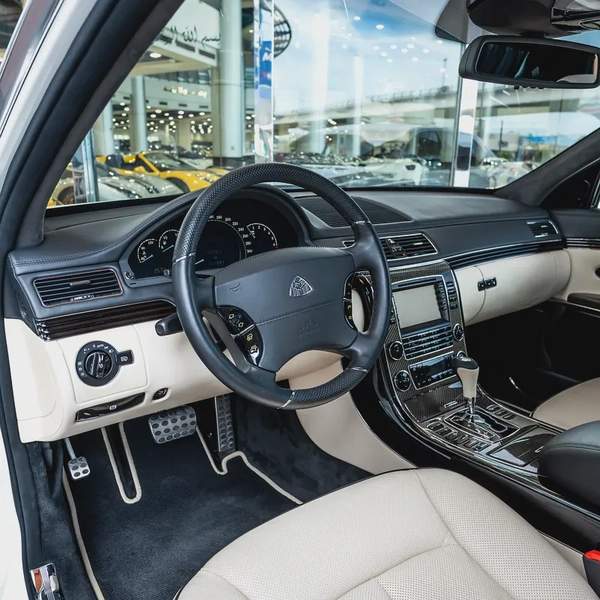 Maybach 57 S - 2009 - GCC Specs - 11,000KM-IMMCULATE CONDITION