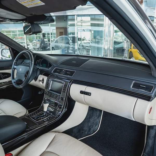 Maybach 57 S - 2009 - GCC Specs - 11,000KM-IMMCULATE CONDITION