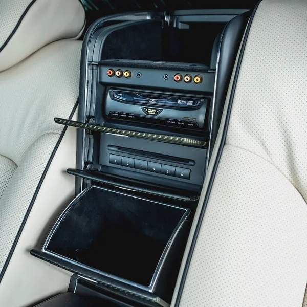 Maybach 57 S - 2009 - GCC Specs - 11,000KM-IMMCULATE CONDITION